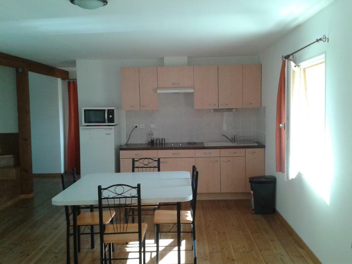 Apartament Le Bon Air Est Dans Le Pre Champagnac  Zewnętrze zdjęcie