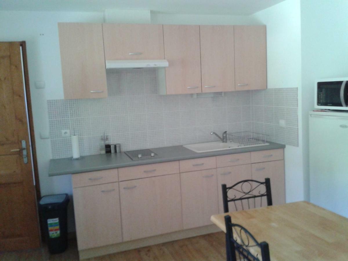 Apartament Le Bon Air Est Dans Le Pre Champagnac  Pokój zdjęcie