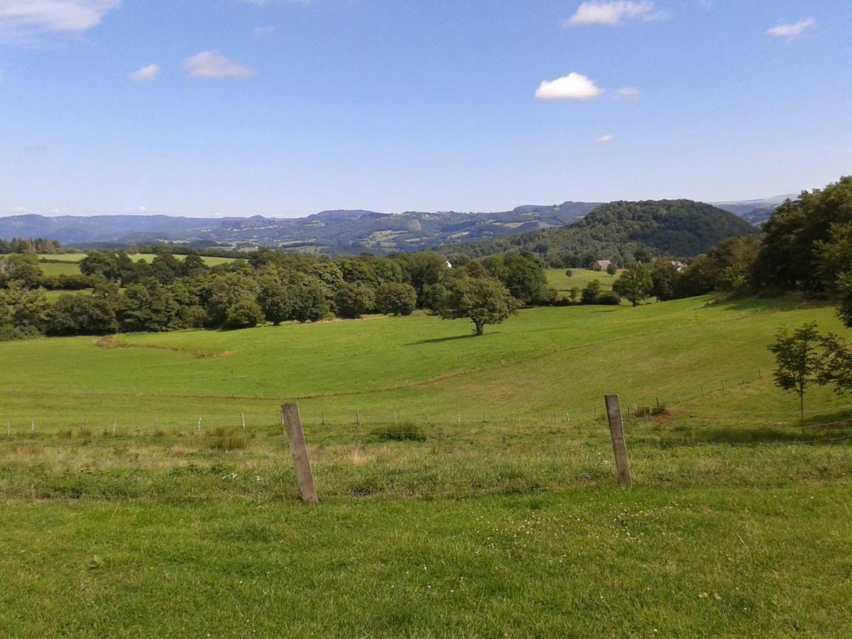 Apartament Le Bon Air Est Dans Le Pre Champagnac  Zewnętrze zdjęcie